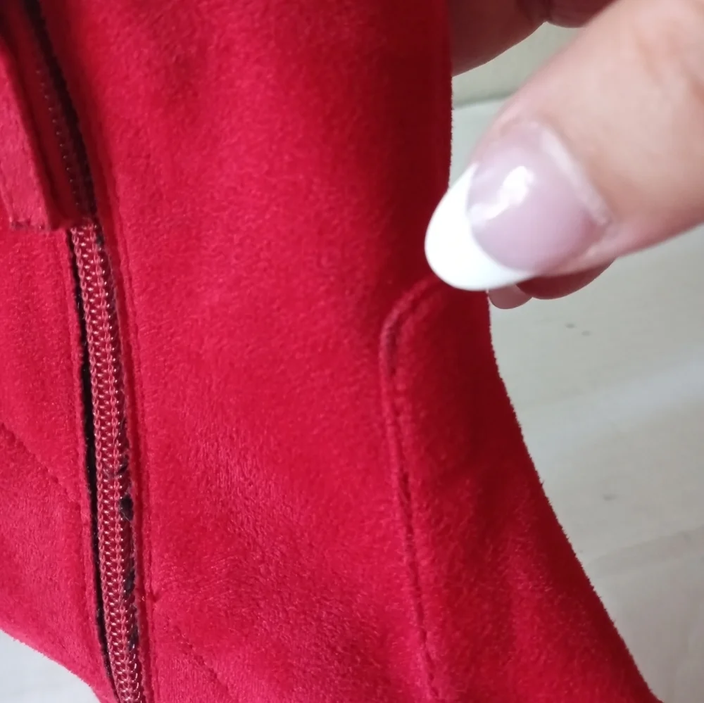 👠 NWOT Good American Icon Red Suede Ankle Booties. Size 6.5